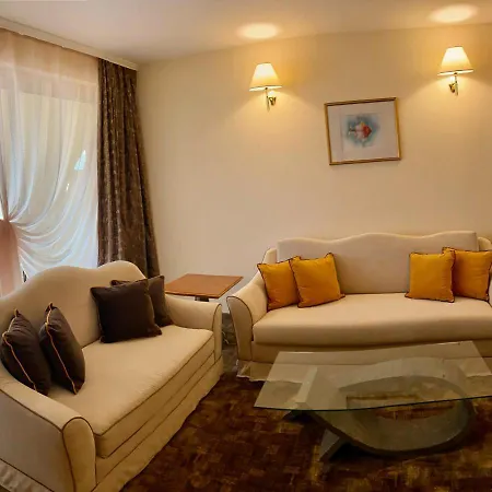 Duni Marina Royal Palace