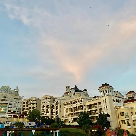 Duni Marina Royal Palace