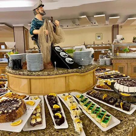 Здравен курорт Duni Marina Royal Palace