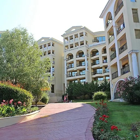 Здравен курорт Duni Marina Royal Palace