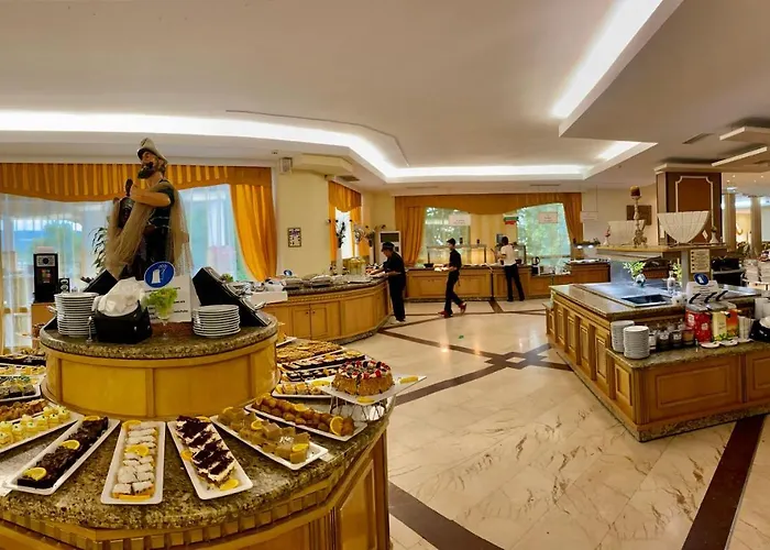 Ośrodek wypoczynkowy Duni Marina Royal Palace 5*